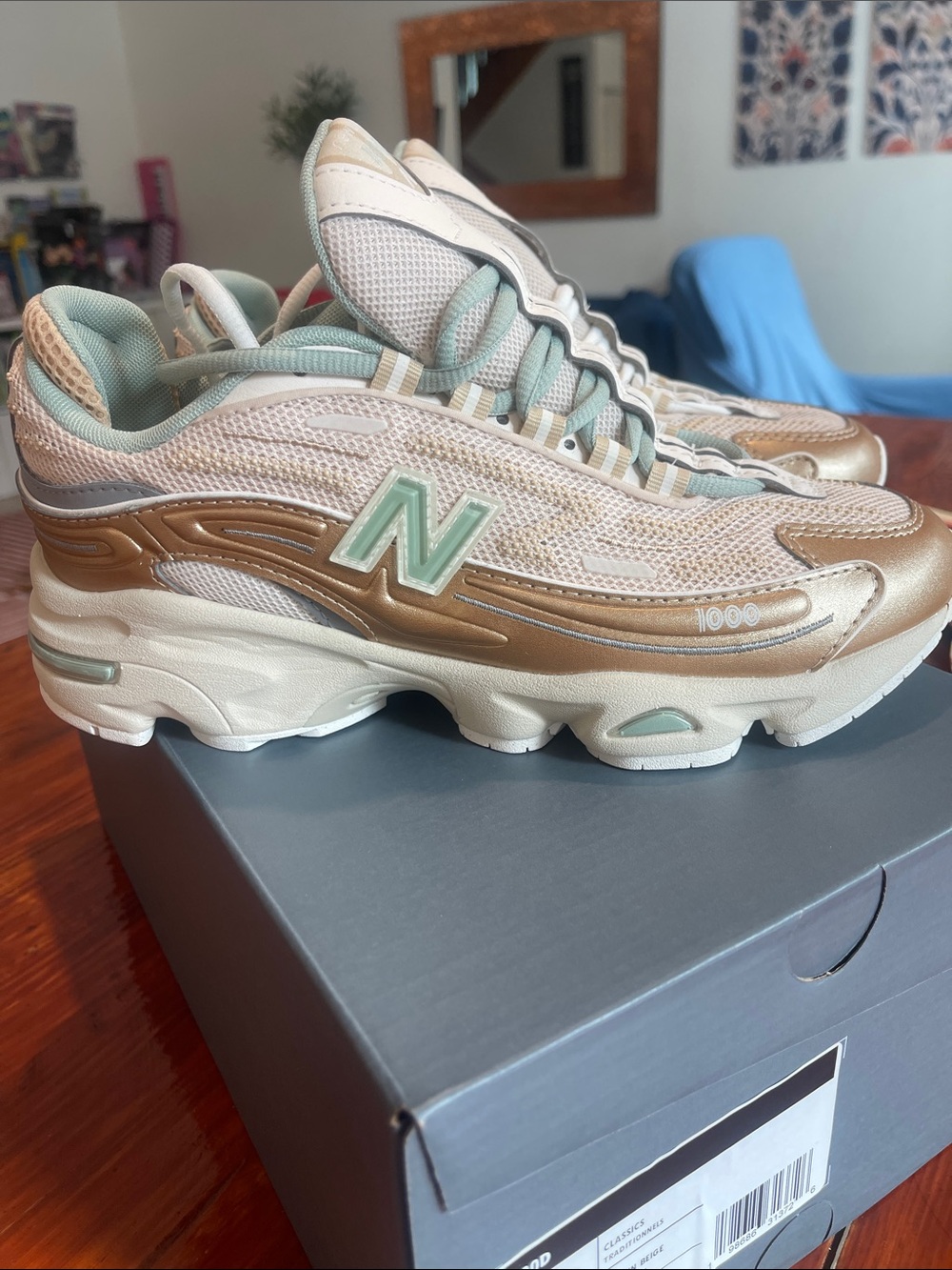 New Balance Women's 1000 dessert clay Sneakers 7.5 NIB HARD TO FIND SIZE